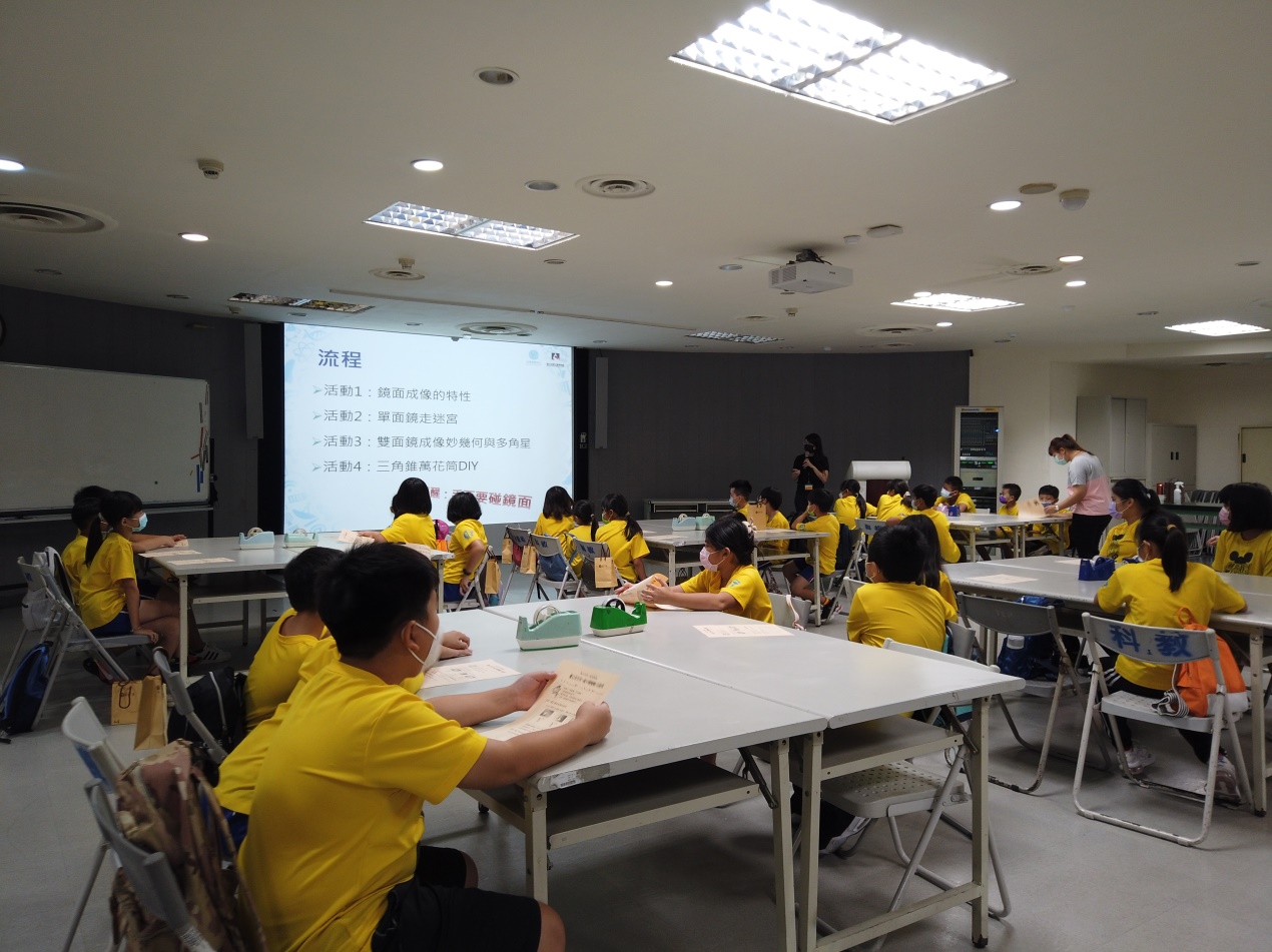 科工點燈傳愛  偏鄉996 位學生拓展科學新視野