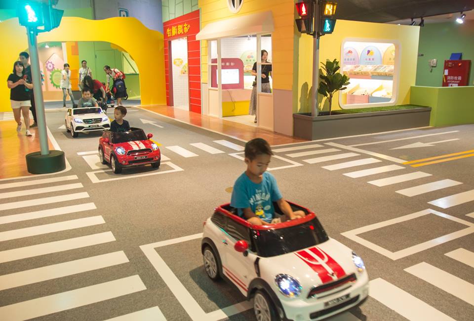 Fun城市展示廳～兒童電動汽機車